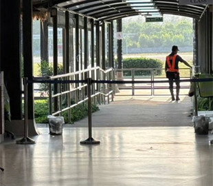 Затримки та скасування авіарейсів: маловідомий застосунок для мандрівників