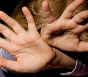 Правоохранители разоблачили мужчину, который через интернет совращал детей