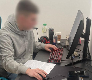 Правоохоронці викрили зловмисника, який створив фішингові сайти та заволодів грошима клієнтів банків та держустанов