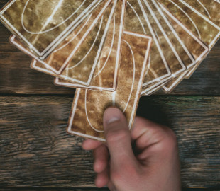 Гороскоп на 4 листопада за картами Таро для всіх знаків зодіаку