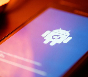 Google обкладе розробників додатків новими зборами