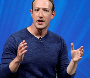 Більшість інвесторів Facebook хочуть відставки Цукерберга