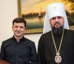 ПЦУ призывает оставаться дома на Пасху и смотреть литургию онлайн