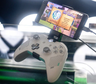 Apple ведёт себя странно по отношению к облачным сервисам