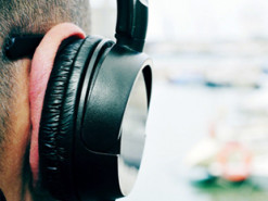 Уровень алкоголя в крови предложили измерять через наушники