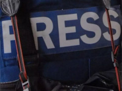 Українські журналісти не поспішають виїжджати за кордон під час війни – опитування ІМІ