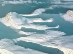 Ученые нанесли на карту места в Антарктиде, где находятся 300 тысяч метеоритов