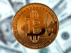 Стоимость биткоина превысила рекордные $60 тыс.