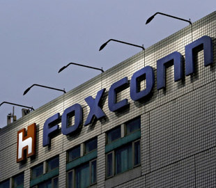 Foxconn обещает выполнять все контракты, невзирая на вспышку коронавируса