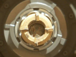 Марсоход Perseverance со второй попытки взял пробу грунта Красной планеты