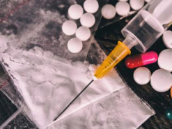 На Кіровоградщині прикрили діяльність 11 інтернет-магазинів, які продавали наркотики