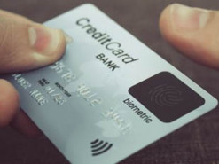 Samsung встроит сканер отпечатков пальцев с процессором в банковские карты