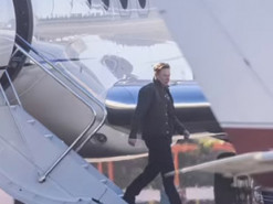 Илон Маск слетал на свидание с таинственной незнакомкой