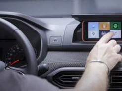 Мультимедіа в Dacia працюватиме на смартфоні власника