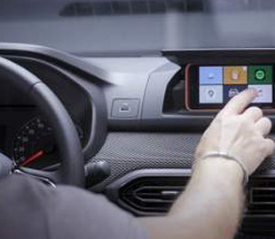 Мультимедіа в Dacia працюватиме на смартфоні власника