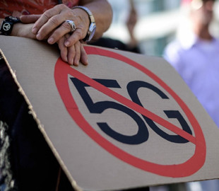 Власти США не могут определиться, способна ли 5G "сбивать" самолеты