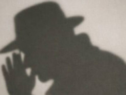 Як зрозуміти, що за вашим смартфоном стежать