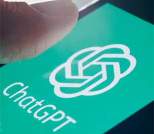 ChatGPT незабаром може замінити Google Assistant на Android-смартфонах