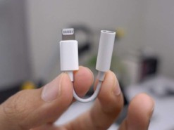 Apple не стоило отказываться от аудиоразъема в iPhone