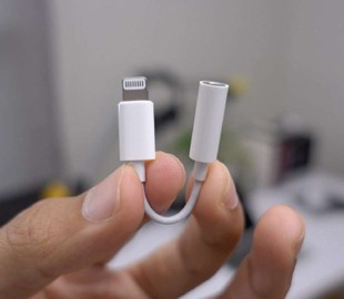Apple не стоило отказываться от аудиоразъема в iPhone