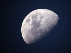 Космический аппарат показал, как выглядит лунное затмение из космоса