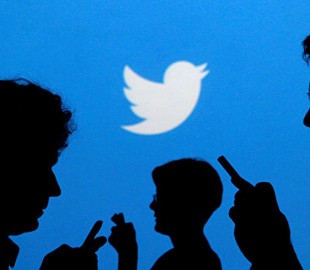 Одна нога или две? Блогер запутала пользователей Twitter своим селфи 