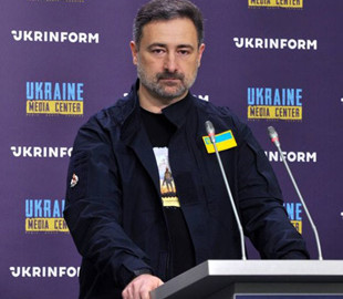 "Російський воєнний корабель... все". "Укрпошта" відзначить 40 днів затонулого крейсера випуском марки