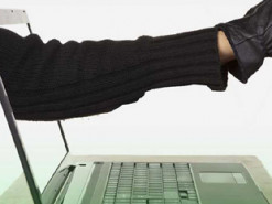 Шахраї обманюють українців навіть під час війни: як не стати їх жертвою