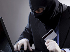 Чоловік перерахував шахраям 26 тисяч гривень за віртуальний трактор