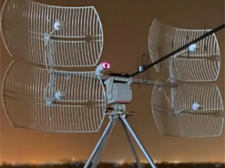 Укрспецсистеми передали військовим новий антенний трекер АТ-2