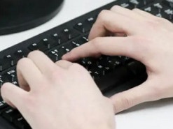 Красные глаза и невнимательность - медик назвала симптомы интернет-зависимости детей