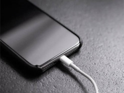 Відомо, чи справді ефективна оптимізована нічна зарядка на смартфонах