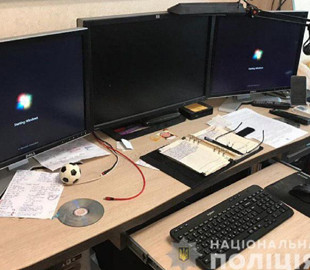 В Мариуполе киберполиция закрыла канал нелегальной трансляции телеканалов и фильмов