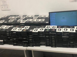 У студента из Китая в “Борисполе” нашли 400 незадекларированных фитнес-браслетов