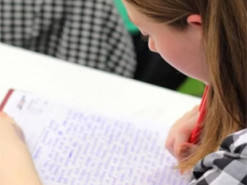 Для участников мультипредметного теста запустили "горячую линию"