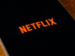 Netflix продлил сериал «Моя неортодоксальная жизнь» на второй сезон