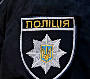 Вчиняла неправомірні дії на Алеї памʼяті Героїв: поліція Ірпеня встановила особу порушниці