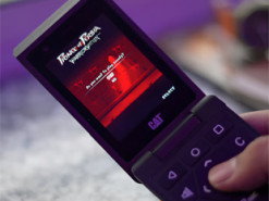 Тренд на ретрореволюцію — чому кнопкові телефони знову в моді