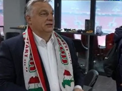 Відкриють Угорщині таємницю: Австрія потролила Орбана за скандальний шарф із мапою