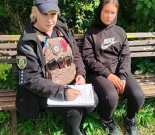 У Харкові батьки-алкоголіки вигнали дитину з дому