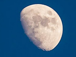 Ученые представили самую подробную в истории карту Луны