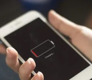 Як швидко зарядити телефон перед вимкненням світла: 4 простих способи