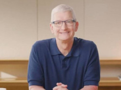 Тім Кук обіцяє вражаючі інновації в наступному iPhone