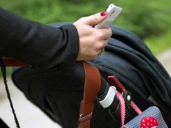 Десятки тысяч детей оказались в опасности из-за слежки родителей