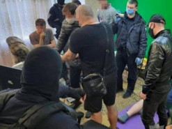 Избивали, как боксерскую грушу: в Бердичеве блогеры за деньги издевались над людьми в прямом эфире