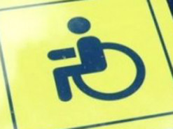 Продавали фейкові довідки про інвалідність: поліція викрила злочинців, які за тисячі доларів переправляли чоловіків за кордон