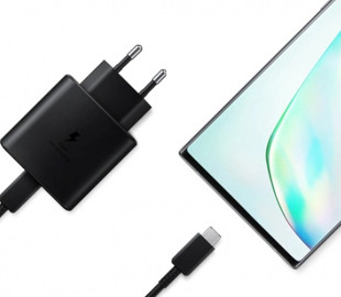 Зарядка исчезнет из комплекта большего количества смартфонов Samsung