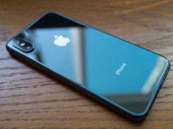 Продажи iPhone растут, а рынок смартфонов падает
