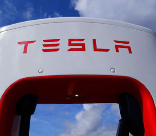 Инвестор предсказавший кризис 2008 года поставил на понижение Tesla