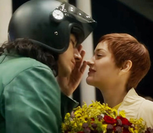 Amazon опубликовал финальный трейлер мюзикла «Аннетт» с Марион Котийяр